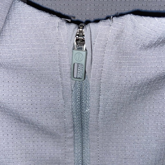 Light Grey Lululemon Full Zip - Picture 4 of 4